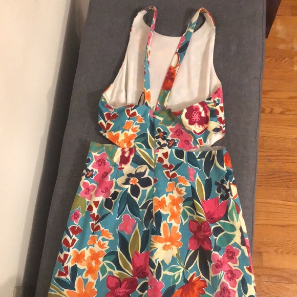 Zara floral cut out mini summer dress ! - Picture 3 of 7
